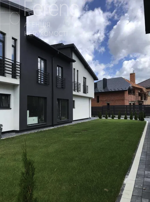 Продаж котеджу в Брюховичах фото 1 Продаж котеджу в Брюховичах фото 1