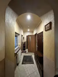    .  ,   9