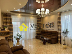 Продам сучасний будинок у центральній частині Полтави, біля ТРЦ «Київ». фото 5 Продам сучасний будинок у центральній частині Полтави, біля ТРЦ «Київ». фото 5