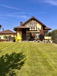 Пропонується до продажу капітальний будинок 2016 року забудови за польським індивідуальним проєктом фото 3 Пропонується до продажу капітальний будинок 2016 року забудови за польським індивідуальним проєктом фото 3