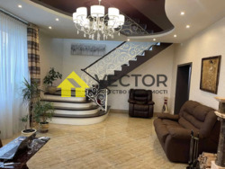 Продам сучасний будинок у центральній частині Полтави, біля ТРЦ «Київ». фото 1 Продам сучасний будинок у центральній частині Полтави, біля ТРЦ «Київ». фото 1