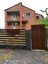 Продам великий будинок. Будинок жилий із меблями (2000 р) фото 1 Продам великий будинок. Будинок жилий із меблями (2000 р) фото 1