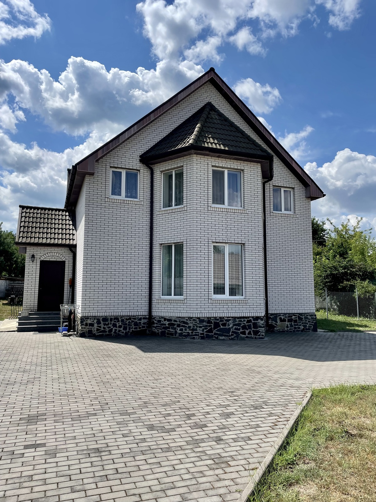 Продаж будинку біля Житомира фото 1 Продаж будинку біля Житомира фото 1
