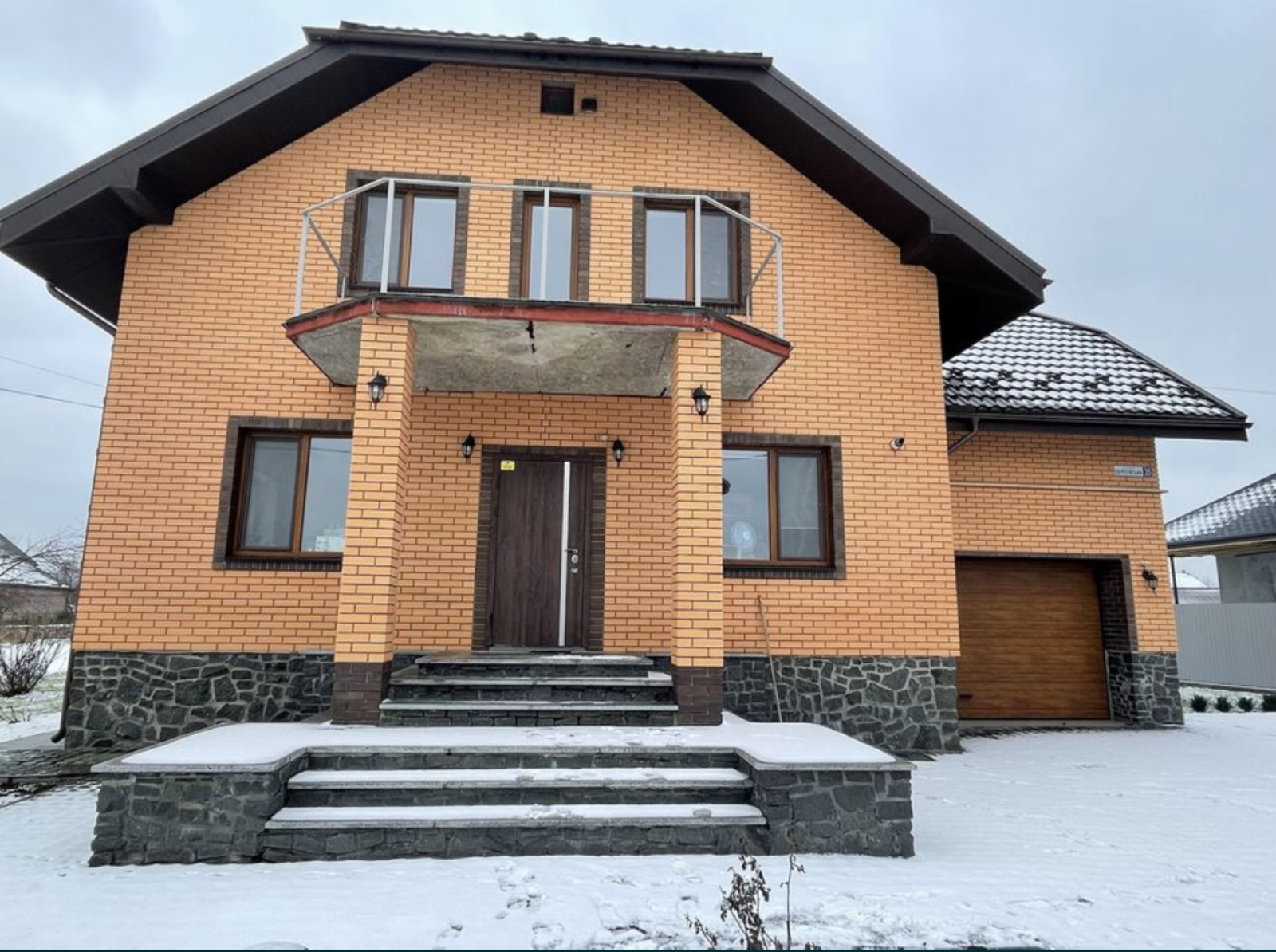 Продаж будинку в тихому районі фото 1 Продаж будинку в тихому районі фото 1