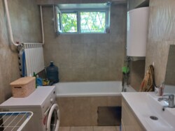 Продаж великого 2 поверхового будинку з басейном у с.Молодіжне! фото 15 Продаж великого 2 поверхового будинку з басейном у с.Молодіжне! фото 15