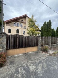 Продаж 3 поверхового будинку. Ужгород. фото 1 Продаж 3 поверхового будинку. Ужгород. фото 1