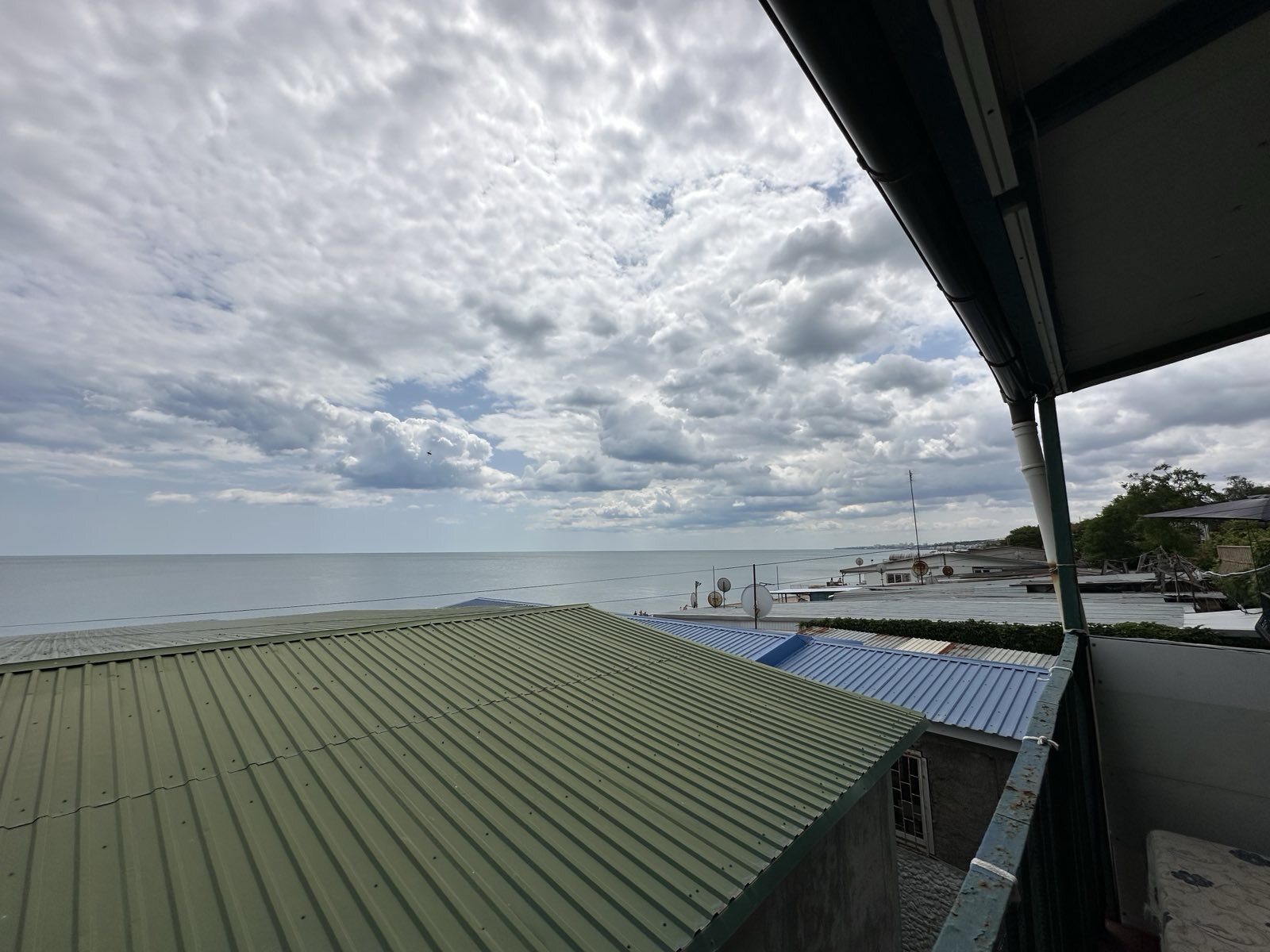 Продфеться курінь на 137 причалі фото 1 Продфеться курінь на 137 причалі фото 1