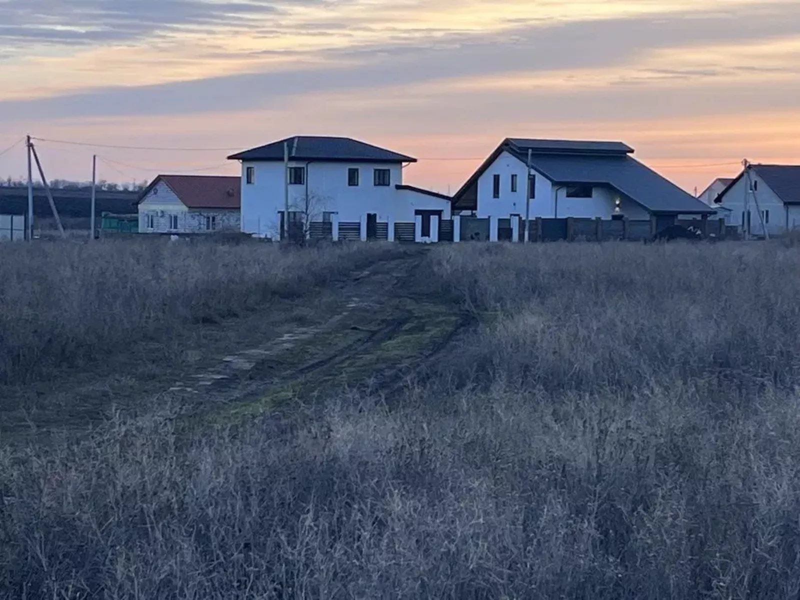 Пропонується до продажу земельна ділянка у с. Красносілка за низькою ціною! фото 1 Пропонується до продажу земельна ділянка у с. Красносілка за низькою ціною! фото 1