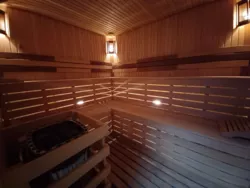 Чудовий дім на 15 сотках з підземним спортзалою, басейном, фінською лазнею, виним підвалом та зоною відпочинку! фото 22 Чудовий дім на 15 сотках з підземним спортзалою, басейном, фінською лазнею, виним підвалом та зоною відпочинку! фото 22
