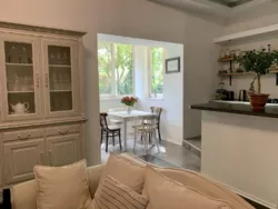 ����� ������� 400 ��. �. � �������� �� ��� ����� � ������������ ������, ������ ��������-3 ���� 4