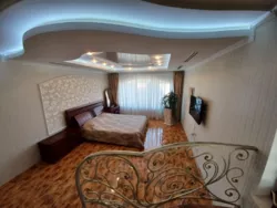 Чудовий дім на 15 сотках з підземним спортзалою, басейном, фінською лазнею, виним підвалом та зоною відпочинку! фото 13 Чудовий дім на 15 сотках з підземним спортзалою, басейном, фінською лазнею, виним підвалом та зоною відпочинку! фото 13