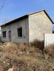 Будинок під реконструкцію з великим та міцним підвалом та просторім плануванням фото 6 Будинок під реконструкцію з великим та міцним підвалом та просторім плануванням фото 6