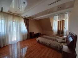 Чудовий дім на 15 сотках з підземним спортзалою, басейном, фінською лазнею, виним підвалом та зоною відпочинку! фото 34 Чудовий дім на 15 сотках з підземним спортзалою, басейном, фінською лазнею, виним підвалом та зоною відпочинку! фото 34