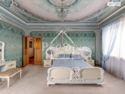 ������ 2 ����������� ������� 310 �2 � ������� � ������� �� 12 ����� ������ ���� 11