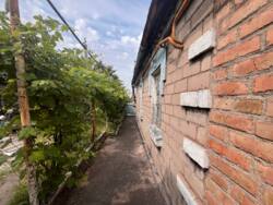 Продаж будинку 63 м² з ділянкою 6 соток, центр Кічкасу, гараж, підвал, господарські споруди. фото 8 Продаж будинку 63 м² з ділянкою 6 соток, центр Кічкасу, гараж, підвал, господарські споруди. фото 8