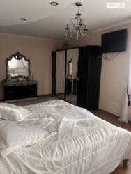 ������ 2 ����������� ������� � ������� � ������� �� 3 �����, 230 ��. �, 4 ������, �� ���. ������� ����������� ���� 6