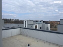 Продаж 3 поверхового таунхауса з ділянкою на 1.5 сотки фото 5 Продаж 3 поверхового таунхауса з ділянкою на 1.5 сотки фото 5