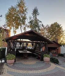 Продаж 2 поверхового будинку з верандою і ділянкою на 5 соток, 150 кв. м. Від нового АТБ вниз 200 м. фото 4 Продаж 2 поверхового будинку з верандою і ділянкою на 5 соток, 150 кв. м. Від нового АТБ вниз 200 м. фото 4