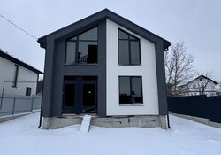 Продаж 2 поверхового будинку з ділянкою на 4 сотки фото 1 Продаж 2 поверхового будинку з ділянкою на 4 сотки фото 1