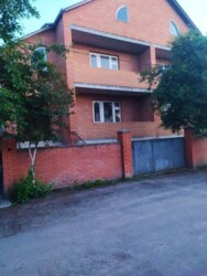 Продам 1/2 будинку. с. Вінницькі Хутори, Він. р-н, вул. Немирівська 46 фото 1 Продам 1/2 будинку. с. Вінницькі Хутори, Він. р-н, вул. Немирівська 46 фото 1