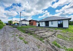 Продаж 1 поверхового будинку з ділянкою на 5.5 сотки, 115 кв. м фото 1 Продаж 1 поверхового будинку з ділянкою на 5.5 сотки, 115 кв. м фото 1
