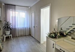 Продаж 2 поверхового будинку з ділянкою на 3 сотки фото 6 Продаж 2 поверхового будинку з ділянкою на 3 сотки фото 6