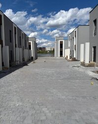 Продаж 2 поверхового таунхауса з ділянкою на 1.6 сотки фото 4 Продаж 2 поверхового таунхауса з ділянкою на 1.6 сотки фото 4