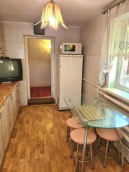 Продається частина будинку з власним двором, садом та гаражем, на перехресті з 2 проїздом Мазепи,13 фото 7 Продається частина будинку з власним двором, садом та гаражем, на перехресті з 2 проїздом Мазепи,13 фото 7