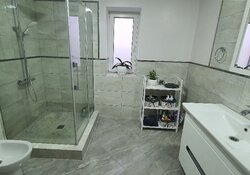 Продаж 3 поверхового будинку з верандою і ділянкою на 10 соток, 340 кв. м, 10 кімнат фото 16 Продаж 3 поверхового будинку з верандою і ділянкою на 10 соток, 340 кв. м, 10 кімнат фото 16