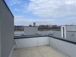 Продаж 3 поверхового таунхауса з ділянкою на 1.5 сотки фото 8 Продаж 3 поверхового таунхауса з ділянкою на 1.5 сотки фото 8
