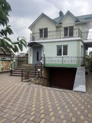 Продаж 2 поверхового будинку з гаражем і ділянкою на 3 сотки фото 4 Продаж 2 поверхового будинку з гаражем і ділянкою на 3 сотки фото 4