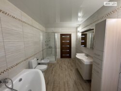 ������ 1 ����������� ������� � ������� �� 4.5 �����, 205 ��. �, 3 ������, �� ���. ������ ����� ���� 6