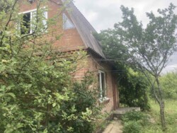 Дача Юзвин в гарному місці, коло лісу, криниця, погріб. фото 1 Дача Юзвин в гарному місці, коло лісу, криниця, погріб. фото 1