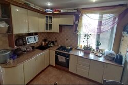 Продаж просторого будинку для великої сім'ї в престижному районі міста. фото 3 Продаж просторого будинку для великої сім'ї в престижному районі міста. фото 3