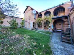 Продаж 2 поверхового будинку з гаражем і ділянкою на 4.9 сотки, 179 кв. м, 5 кімнат, по вул. Дмитра Майбороди фото 1 Продаж 2 поверхового будинку з гаражем і ділянкою на 4.9 сотки, 179 кв. м, 5 кімнат, по вул. Дмитра Майбороди фото 1