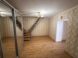 Продам частину 2-х поверхового будинку на Старому місті, з євроремонтом фото 4 Продам частину 2-х поверхового будинку на Старому місті, з євроремонтом фото 4