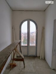 ������ 2 ����������� ������� � ������� � ������� �� 10 �����, 401.7 ��. �, 7 �����, �� ����. ������������ ���� 13