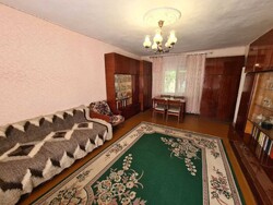 Продається частина будинку з власним двором, садом та гаражем, на перехресті з 2 проїздом Мазепи,13 фото 4 Продається частина будинку з власним двором, садом та гаражем, на перехресті з 2 проїздом Мазепи,13 фото 4