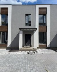 Продаж 2 поверхового таунхауса з ділянкою на 1.6 сотки фото 5 Продаж 2 поверхового таунхауса з ділянкою на 1.6 сотки фото 5