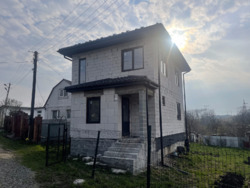 Сучасний будинок 106 м² з ділянкою 7 соток, тиха локація біля ставка фото 1 Сучасний будинок 106 м² з ділянкою 7 соток, тиха локація біля ставка фото 1