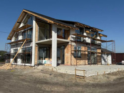 Двоповерховий будинок 270 м² на ділянці 12 соток біля озера з басейном 4х8м, підземним антидроновим укриттям та дизайнерським ремонтом у Підгірцях фото 2 Двоповерховий будинок 270 м² на ділянці 12 соток біля озера з басейном 4х8м, підземним антидроновим укриттям та дизайнерським ремонтом у Підгірцях фото 2