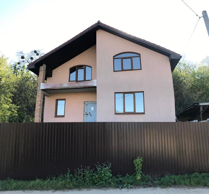 Продам большой, добротный дом в центре города по очень выгодной цене фото 1 Продам большой, добротный дом в центре города по очень выгодной цене фото 1