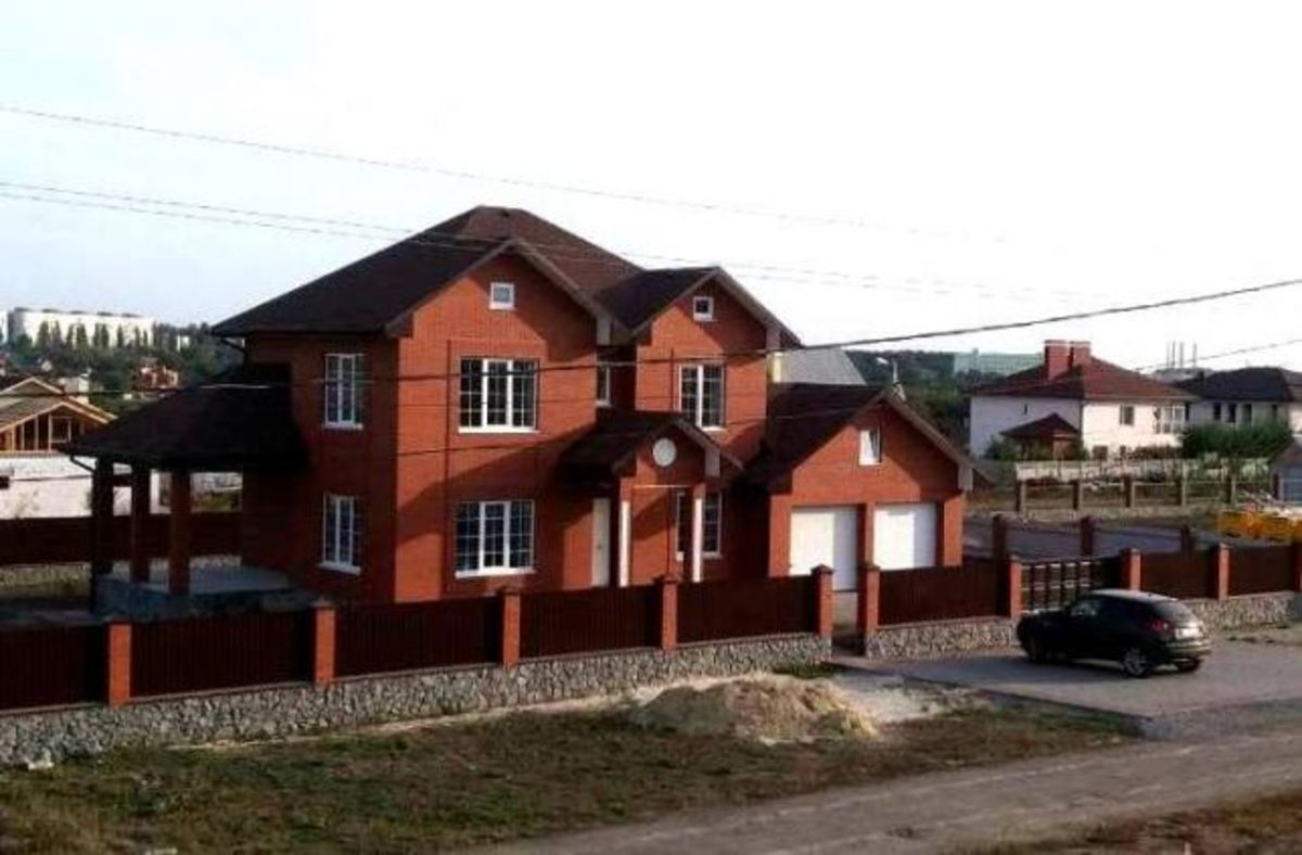 Продам новий житловий будинок з сучасним плануванням, розташований в мікрорайоні Половки, фото 1 Продам новий житловий будинок з сучасним плануванням, розташований в мікрорайоні Половки, фото 1