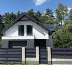 Продаж будинку у мальовничомі місті біля річки в місті фото 4 Продаж будинку у мальовничомі місті біля річки в місті фото 4