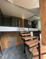 Продаж будинку у мальовничомі місті біля річки в місті фото 7 Продаж будинку у мальовничомі місті біля річки в місті фото 7