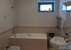 Без комісії! Продаж капітального будинку в Центрі міста – ідеально для життя чи бізнесу+додатково маємо своє укриття ! фото 13 Без комісії! Продаж капітального будинку в Центрі міста – ідеально для життя чи бізнесу+додатково маємо своє укриття ! фото 13