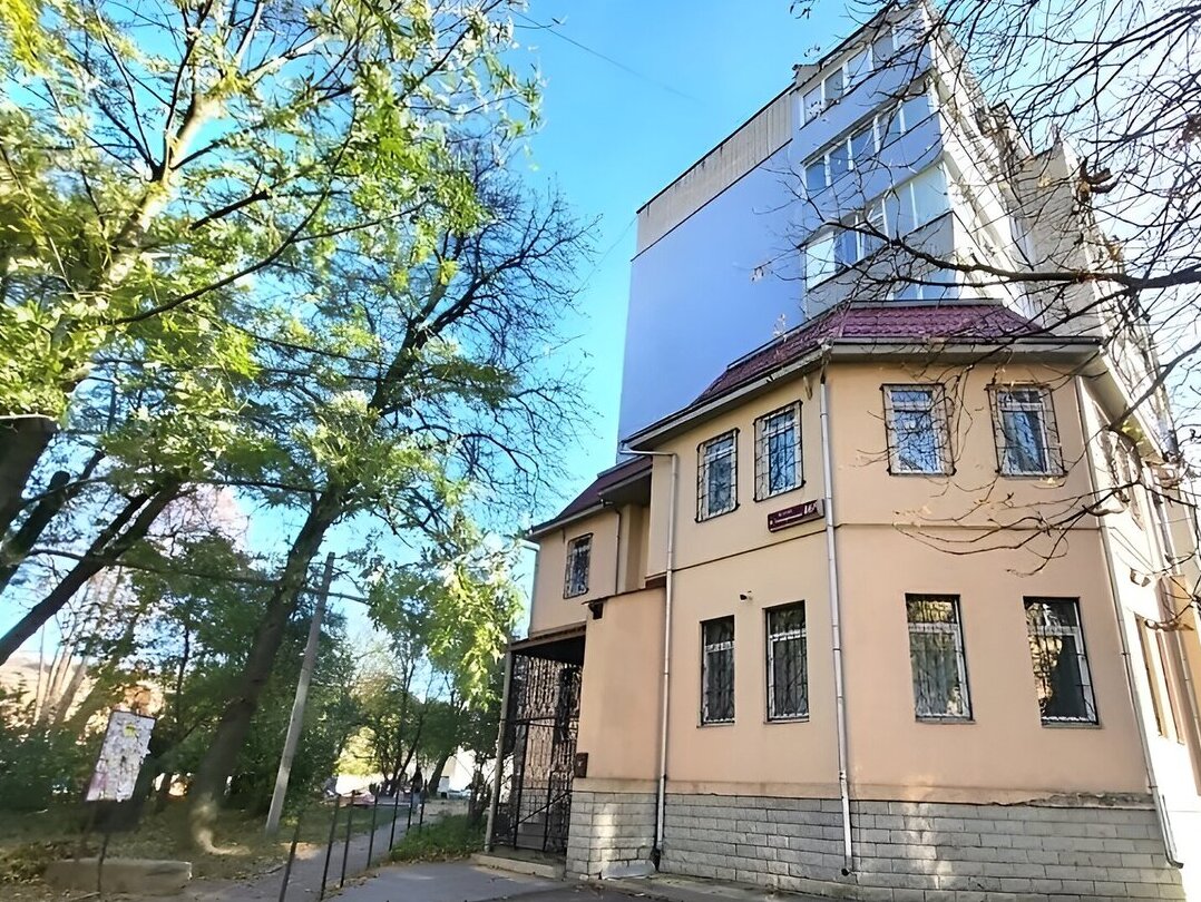 Продаж комерційного приміщення на вул. Академіка Янгеля, площа 140 кв.м фото 1 Продаж комерційного приміщення на вул. Академіка Янгеля, площа 140 кв.м фото 1