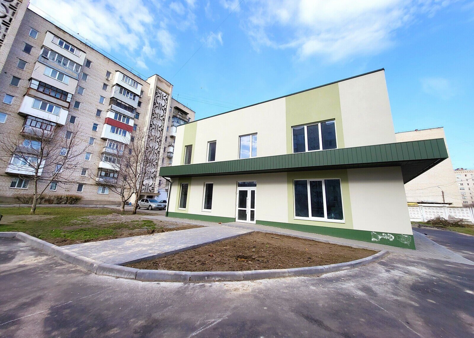 Продаж комерційного приміщення на вул. Антонова Олега, площа 200 кв.м фото 1 Продаж комерційного приміщення на вул. Антонова Олега, площа 200 кв.м фото 1