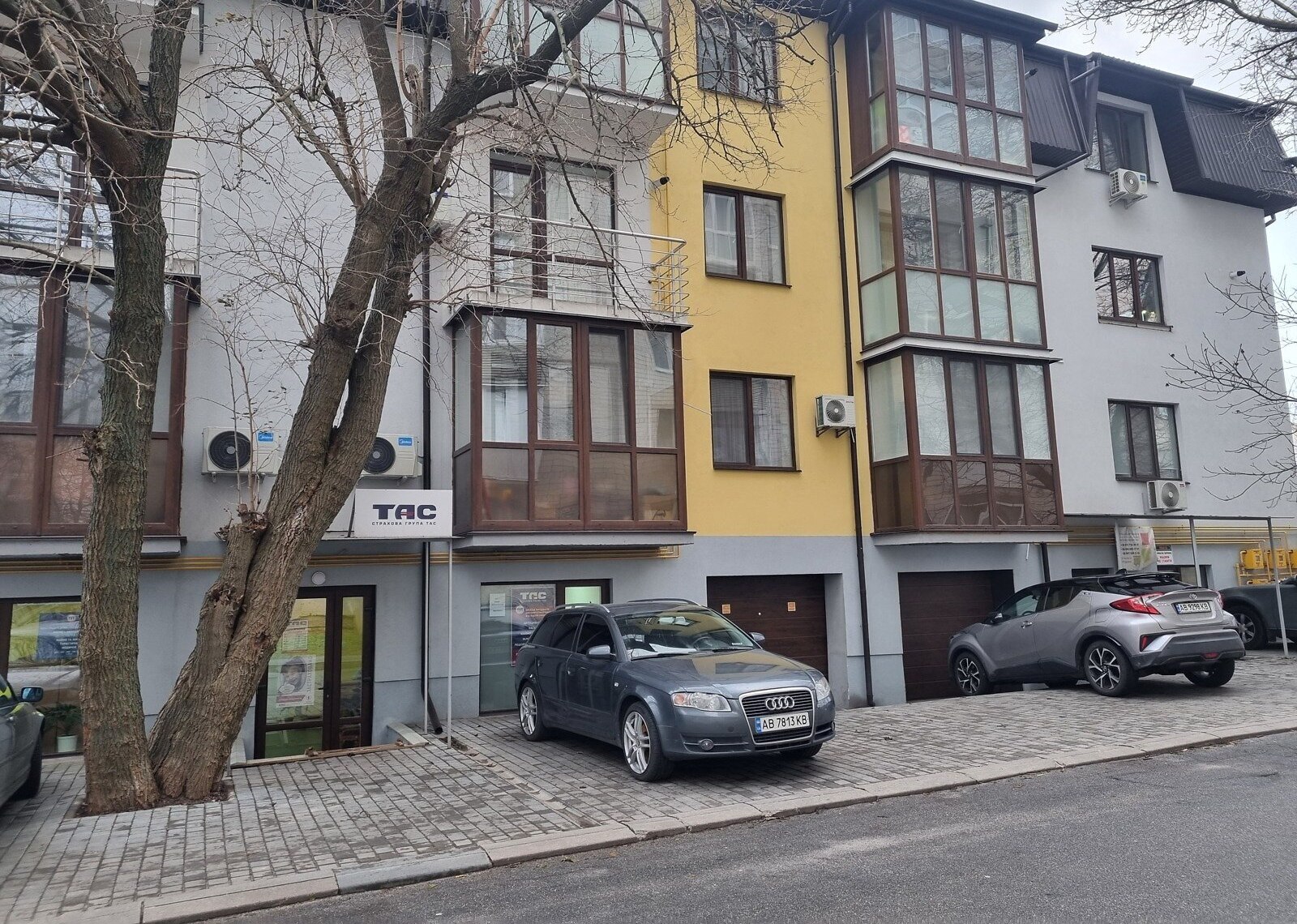 Продаж комерційного приміщення на пров. Наскрізний, площа 76 кв.м фото 1 Продаж комерційного приміщення на пров. Наскрізний, площа 76 кв.м фото 1