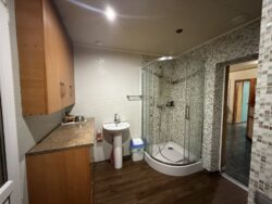    . ,  114 ²  155 000 $  31